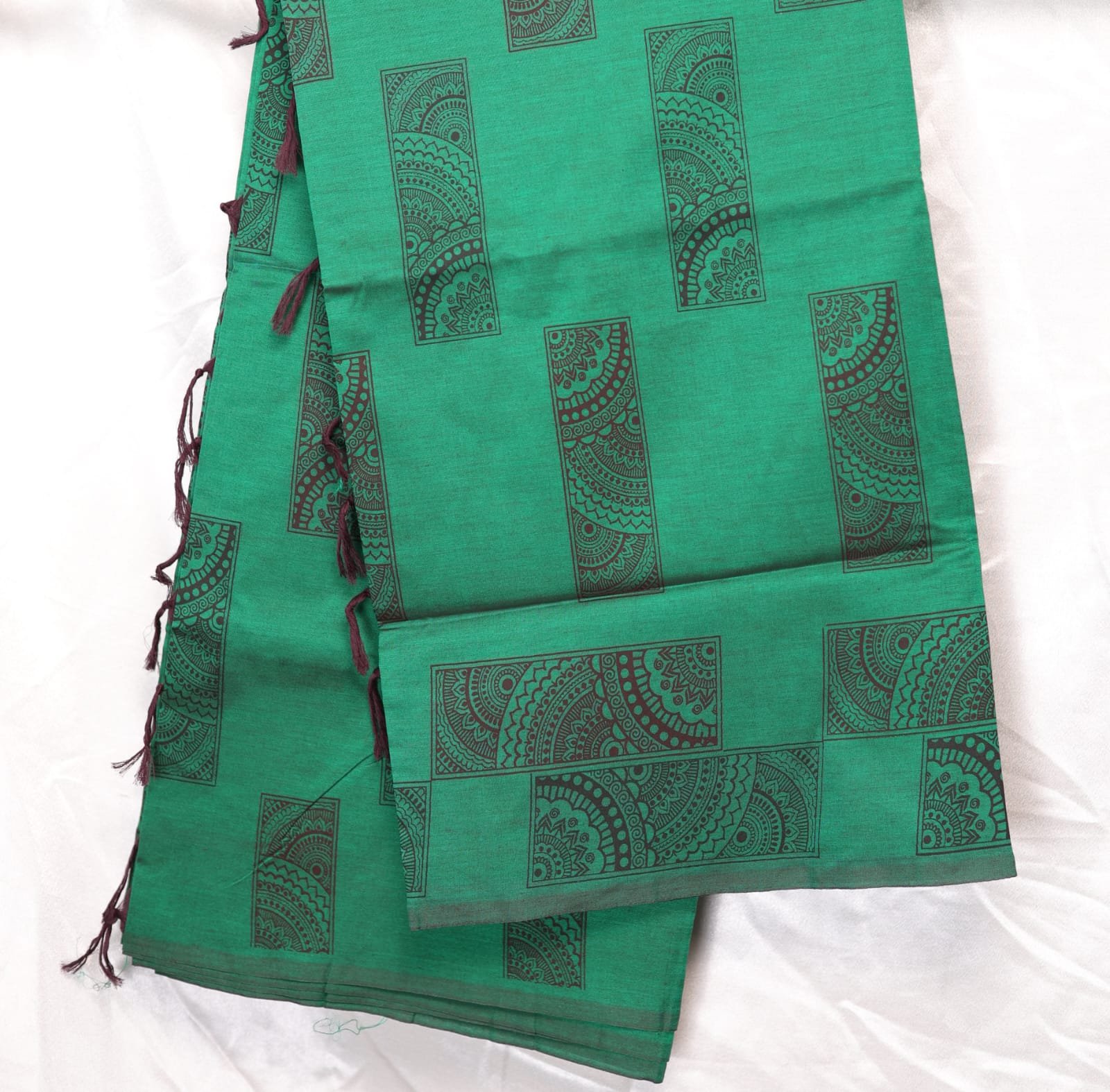 21 Emerald Green Saree with Paisley Block Print & Tassel Detailing - Image 1